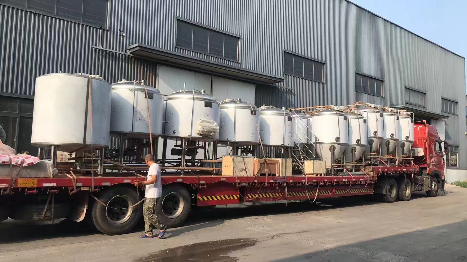 平定精酿啤酒设备厂—精酿啤酒设备
